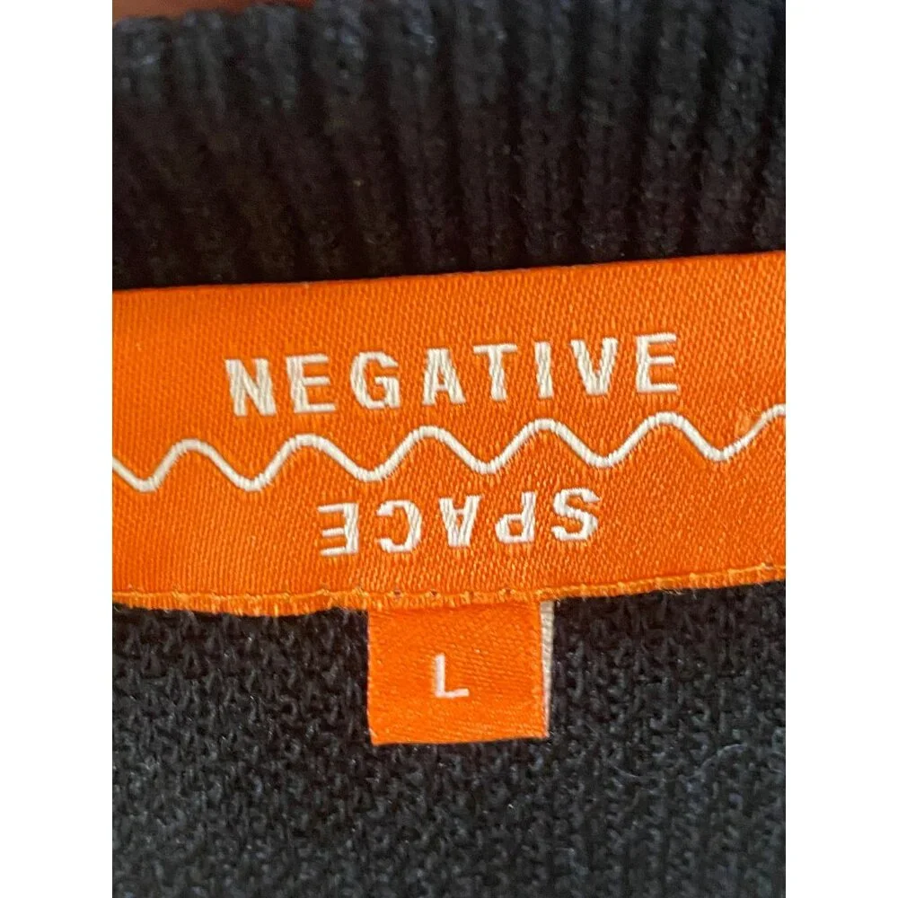 Negative Space Black Boxy Fit Mens T-Shirt L Corduroy Style Polyester/Spandex Bl - Picture 5 of 9